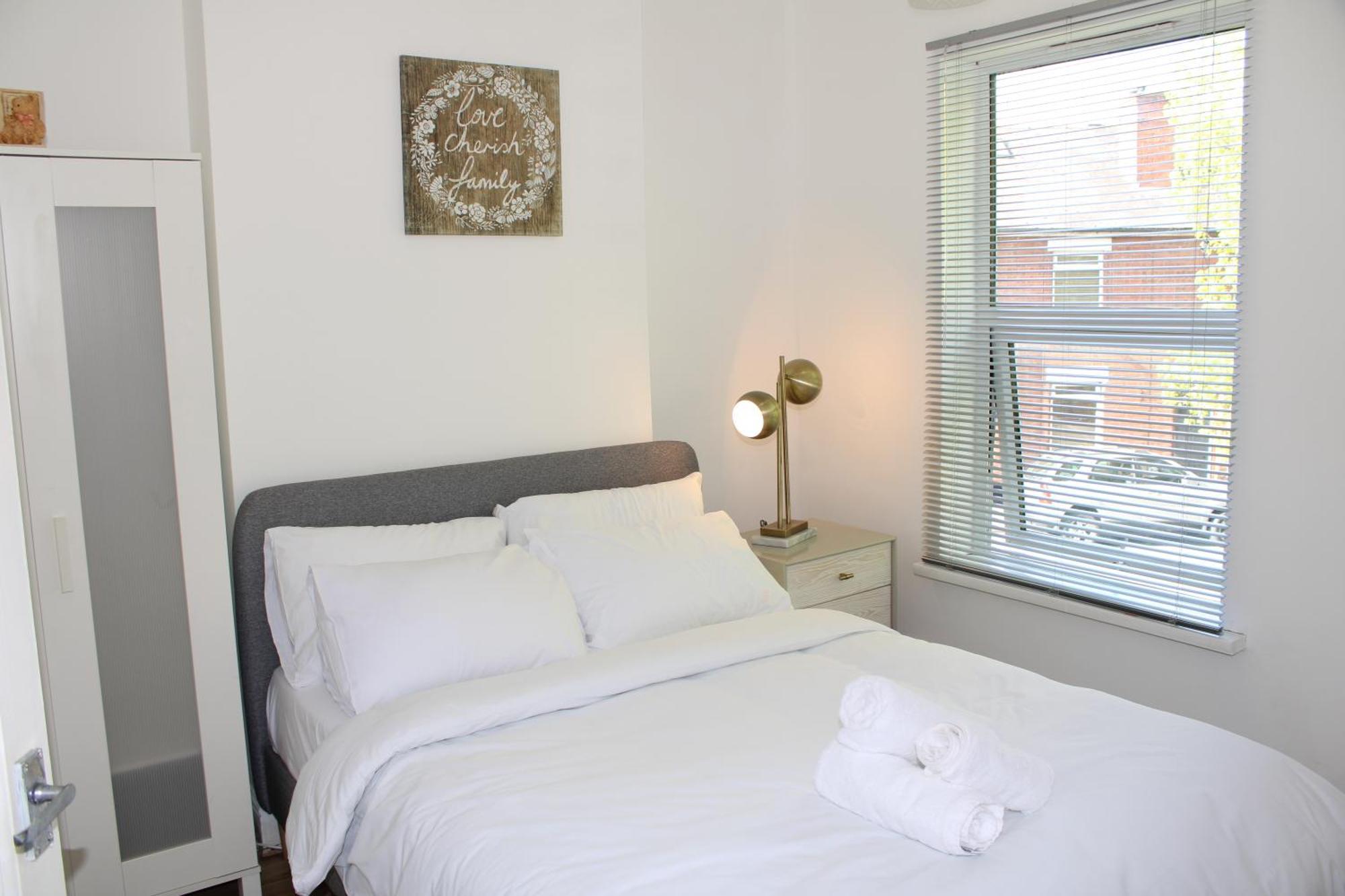 F2S Serviced Apartments 2Bedroom Terrace House With Free Wifi Netflix Suitable For Contractors Walking Distance To Train Station Ντέρμπι Εξωτερικό φωτογραφία
