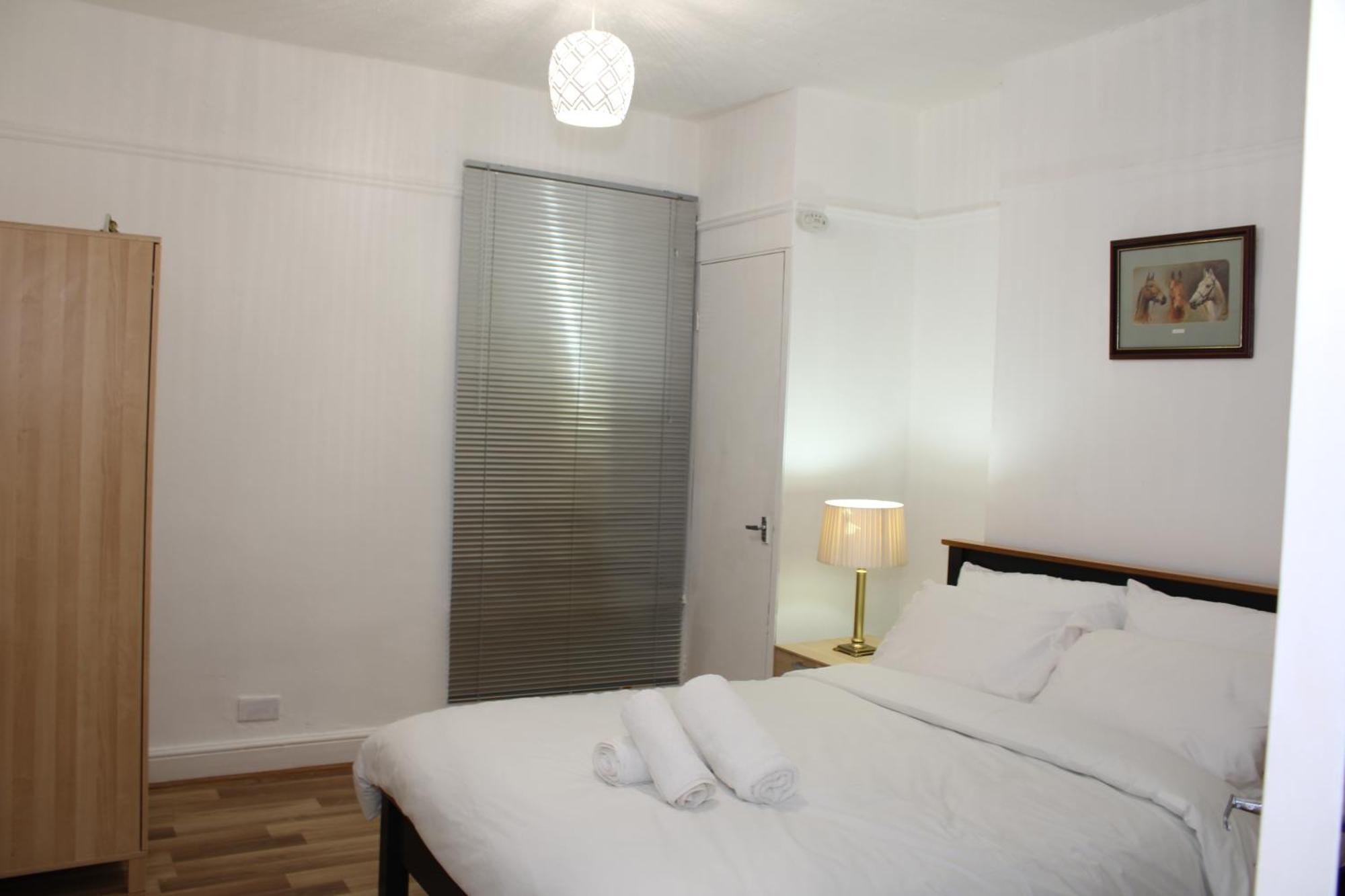 F2S Serviced Apartments 2Bedroom Terrace House With Free Wifi Netflix Suitable For Contractors Walking Distance To Train Station Ντέρμπι Εξωτερικό φωτογραφία