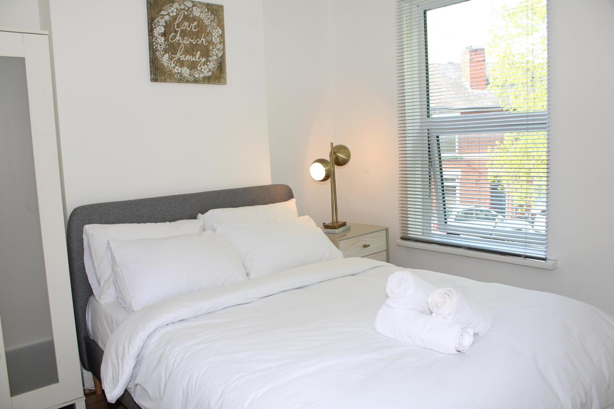 F2S Serviced Apartments 2Bedroom Terrace House With Free Wifi Netflix Suitable For Contractors Walking Distance To Train Station Ντέρμπι Εξωτερικό φωτογραφία