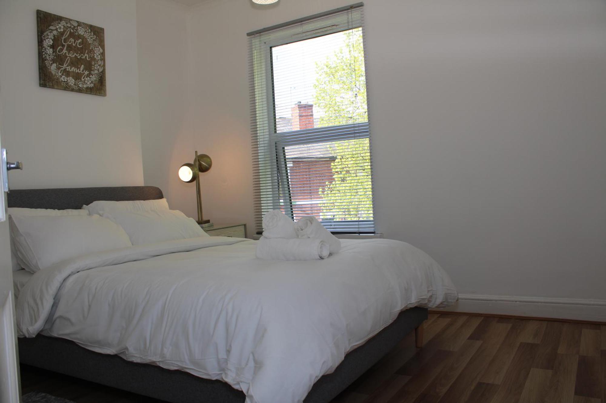 F2S Serviced Apartments 2Bedroom Terrace House With Free Wifi Netflix Suitable For Contractors Walking Distance To Train Station Ντέρμπι Εξωτερικό φωτογραφία