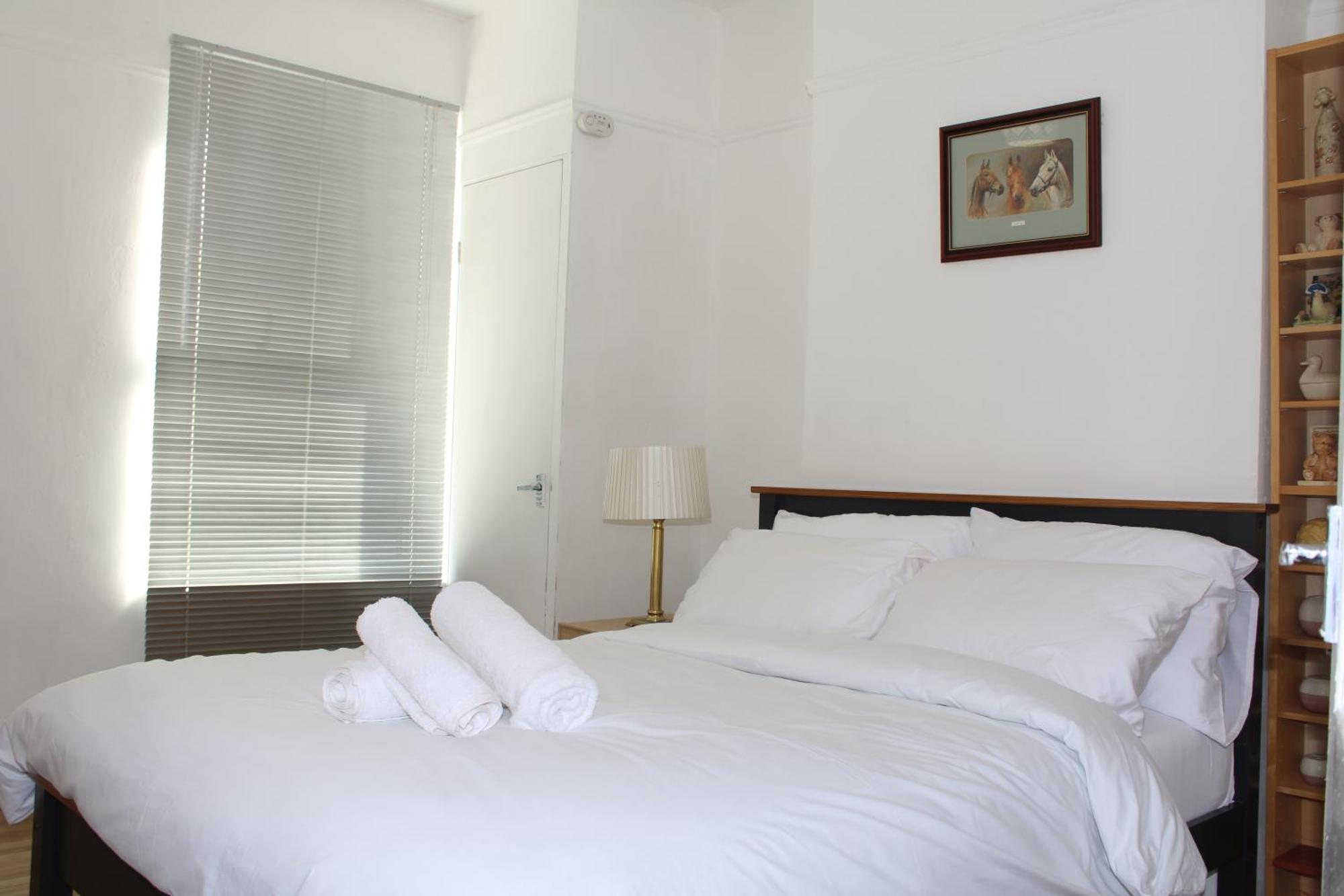 F2S Serviced Apartments 2Bedroom Terrace House With Free Wifi Netflix Suitable For Contractors Walking Distance To Train Station Ντέρμπι Εξωτερικό φωτογραφία