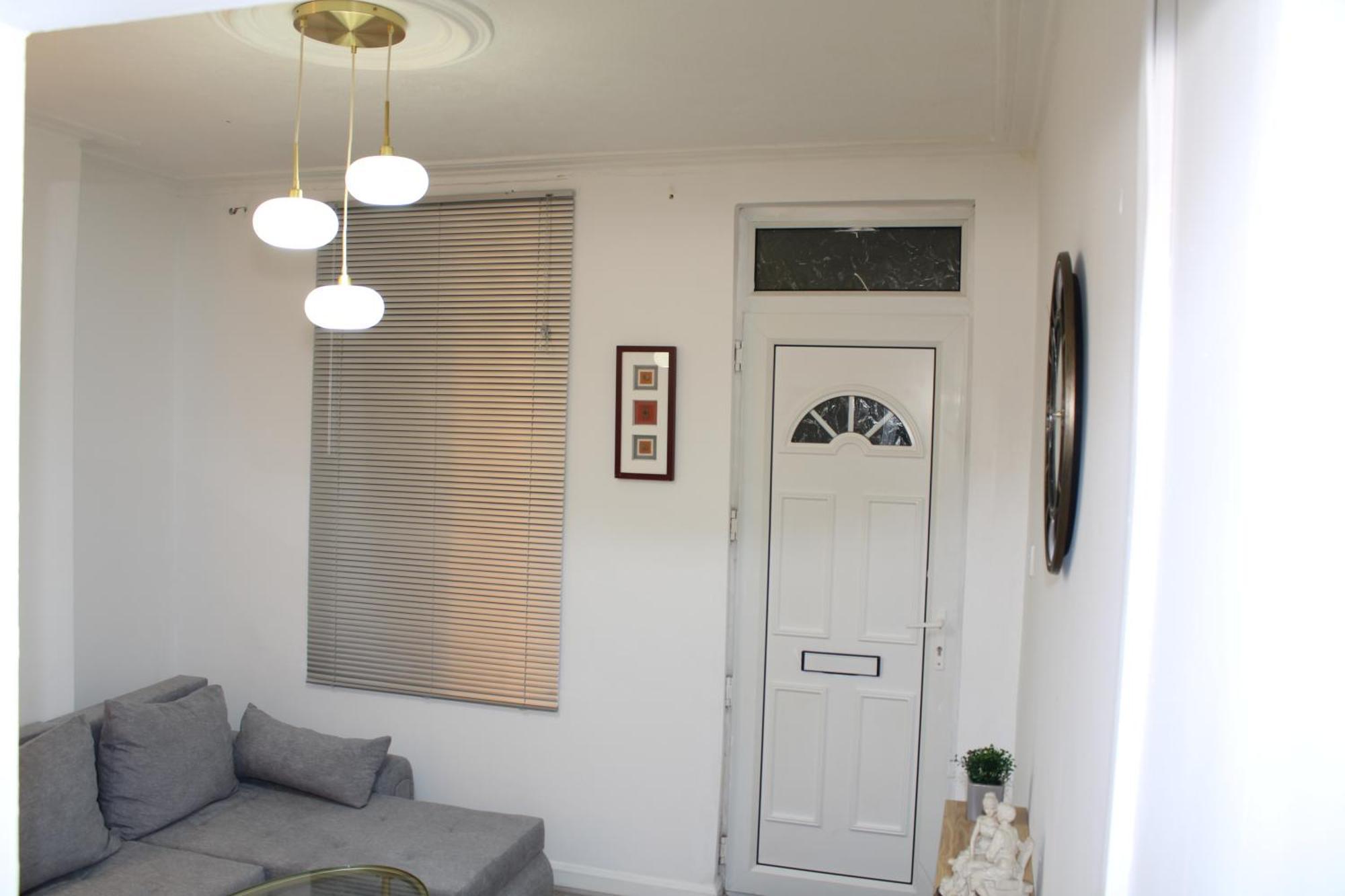 F2S Serviced Apartments 2Bedroom Terrace House With Free Wifi Netflix Suitable For Contractors Walking Distance To Train Station Ντέρμπι Εξωτερικό φωτογραφία