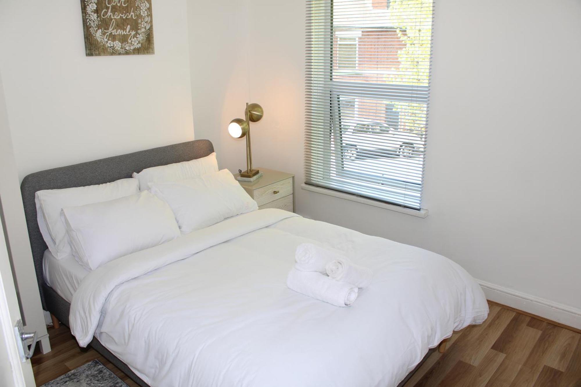 F2S Serviced Apartments 2Bedroom Terrace House With Free Wifi Netflix Suitable For Contractors Walking Distance To Train Station Ντέρμπι Εξωτερικό φωτογραφία