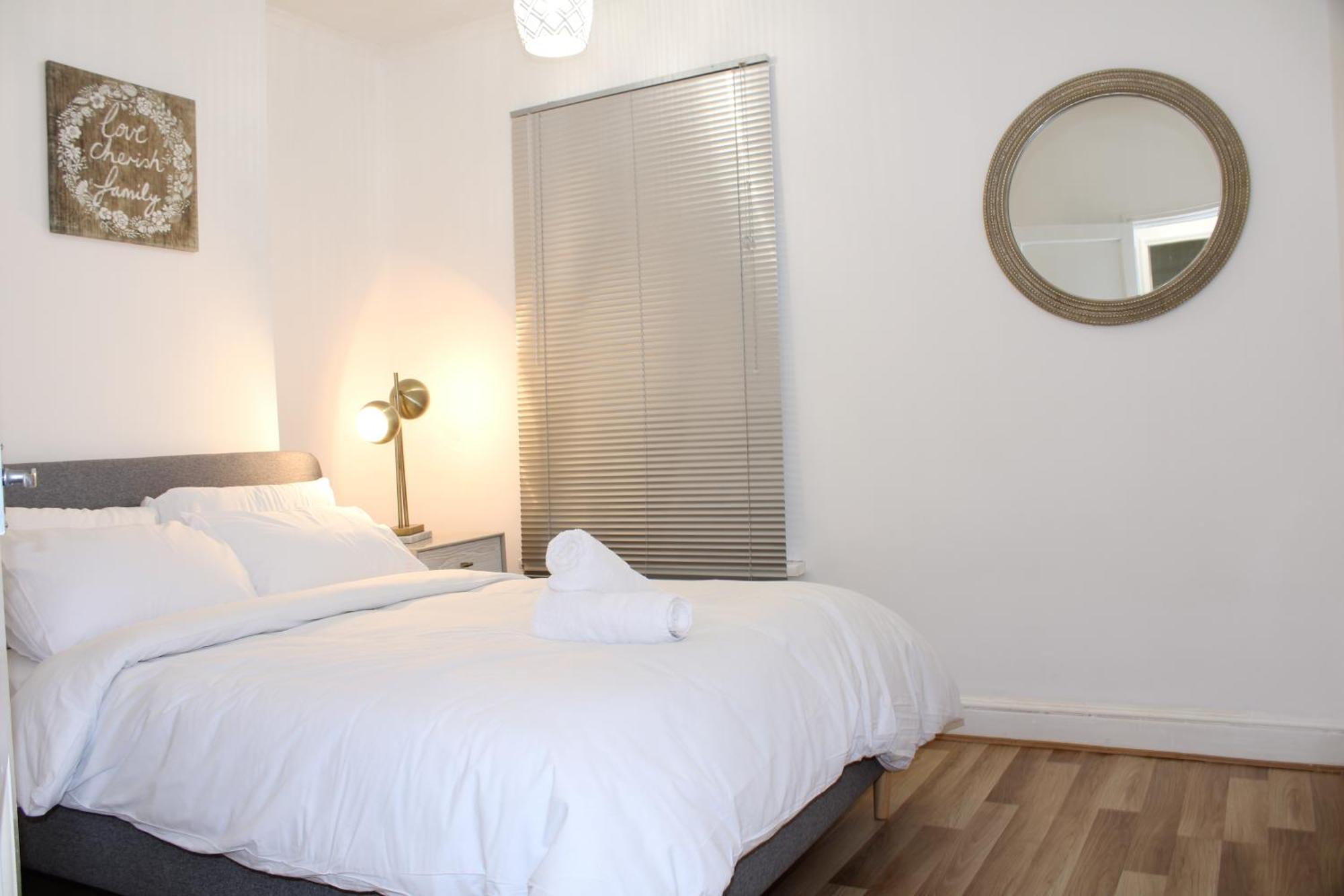 F2S Serviced Apartments 2Bedroom Terrace House With Free Wifi Netflix Suitable For Contractors Walking Distance To Train Station Ντέρμπι Εξωτερικό φωτογραφία