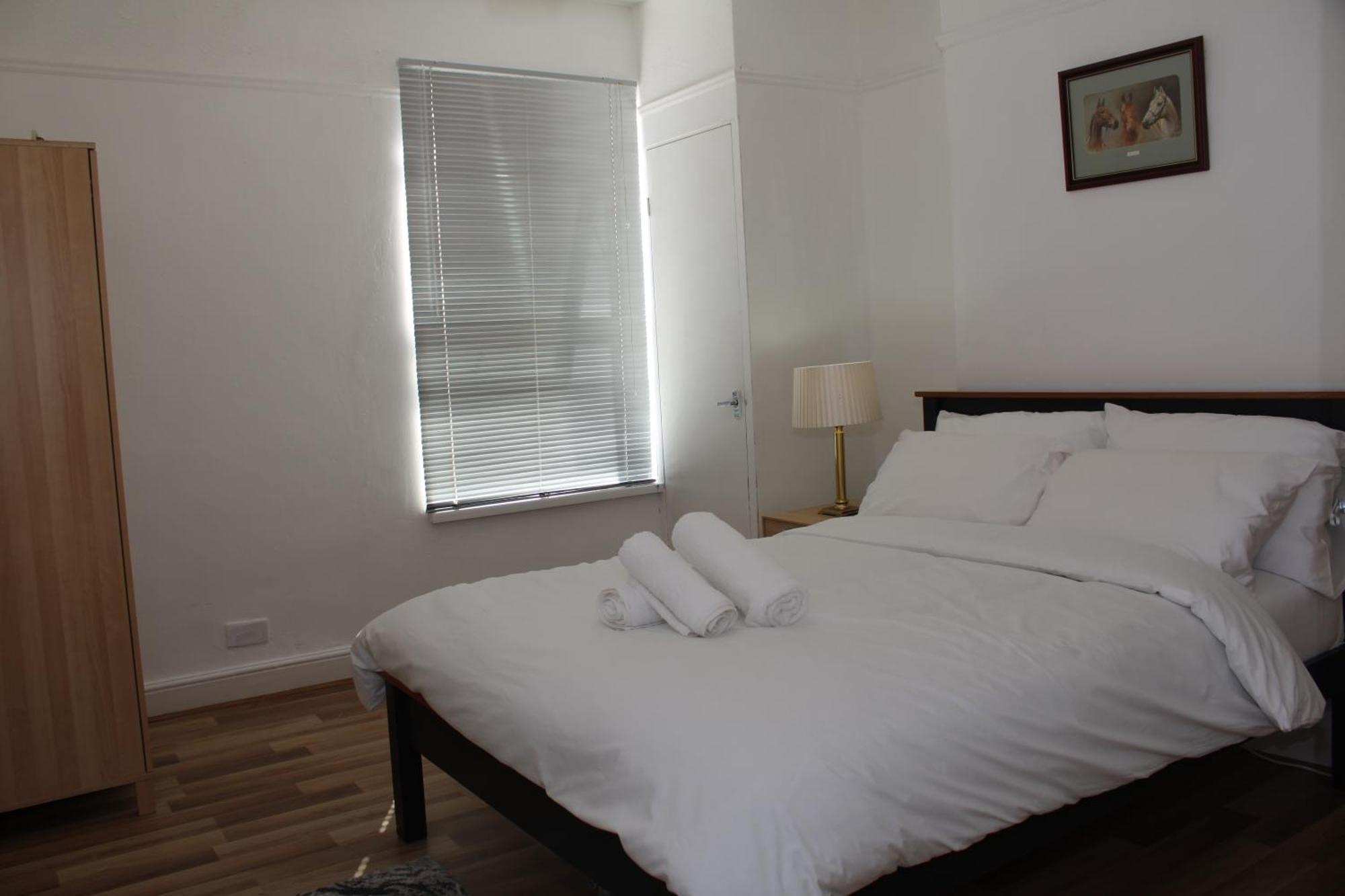 F2S Serviced Apartments 2Bedroom Terrace House With Free Wifi Netflix Suitable For Contractors Walking Distance To Train Station Ντέρμπι Εξωτερικό φωτογραφία