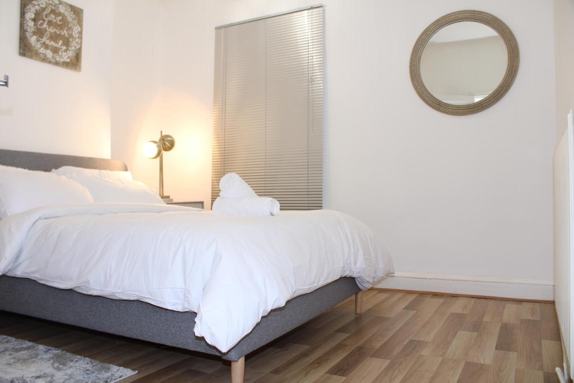 F2S Serviced Apartments 2Bedroom Terrace House With Free Wifi Netflix Suitable For Contractors Walking Distance To Train Station Ντέρμπι Εξωτερικό φωτογραφία