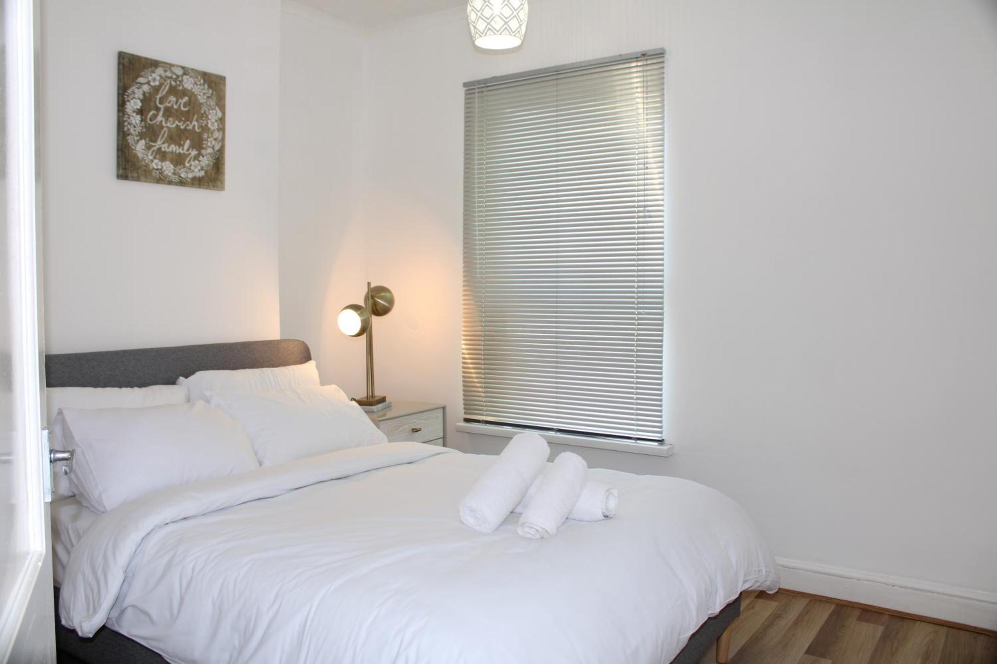 F2S Serviced Apartments 2Bedroom Terrace House With Free Wifi Netflix Suitable For Contractors Walking Distance To Train Station Ντέρμπι Εξωτερικό φωτογραφία