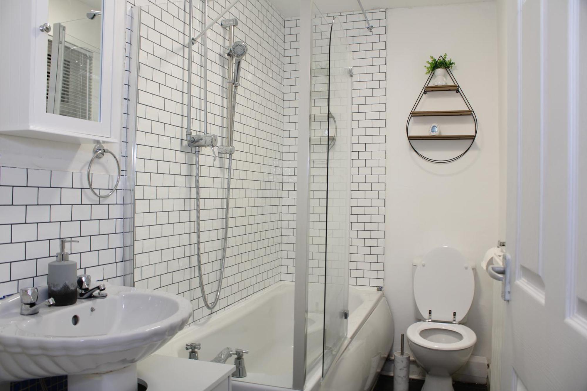 F2S Serviced Apartments 2Bedroom Terrace House With Free Wifi Netflix Suitable For Contractors Walking Distance To Train Station Ντέρμπι Εξωτερικό φωτογραφία