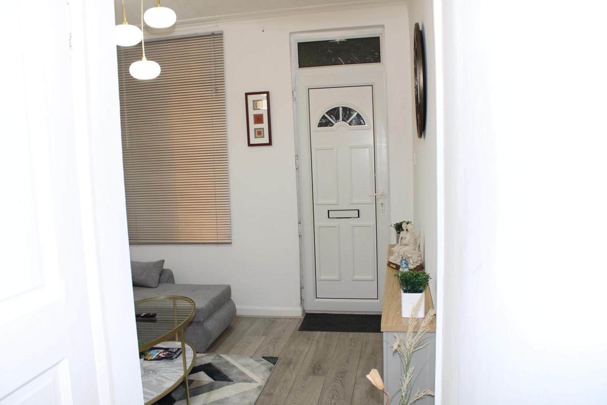 F2S Serviced Apartments 2Bedroom Terrace House With Free Wifi Netflix Suitable For Contractors Walking Distance To Train Station Ντέρμπι Εξωτερικό φωτογραφία